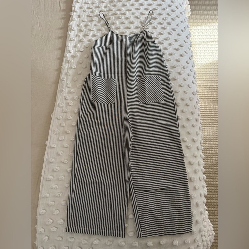 Evidnt Size Small Linen Romper